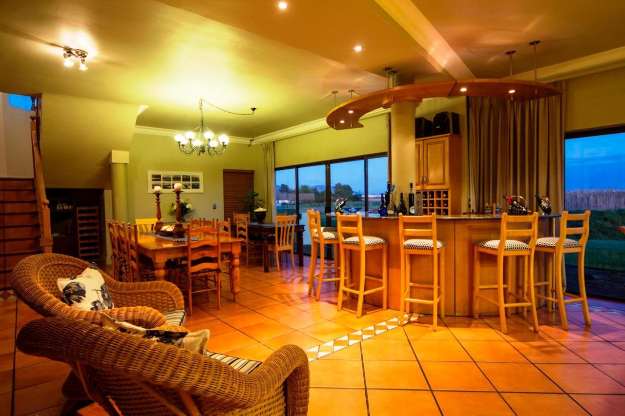 Casa Mia Guesthouse 테이블 뷰 외부 사진