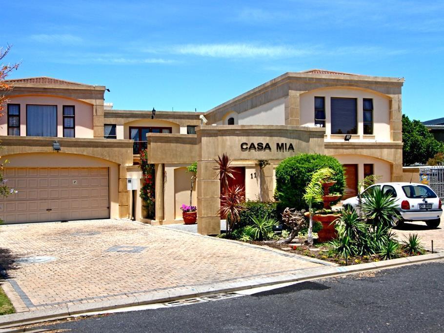 Casa Mia Guesthouse 테이블 뷰 외부 사진
