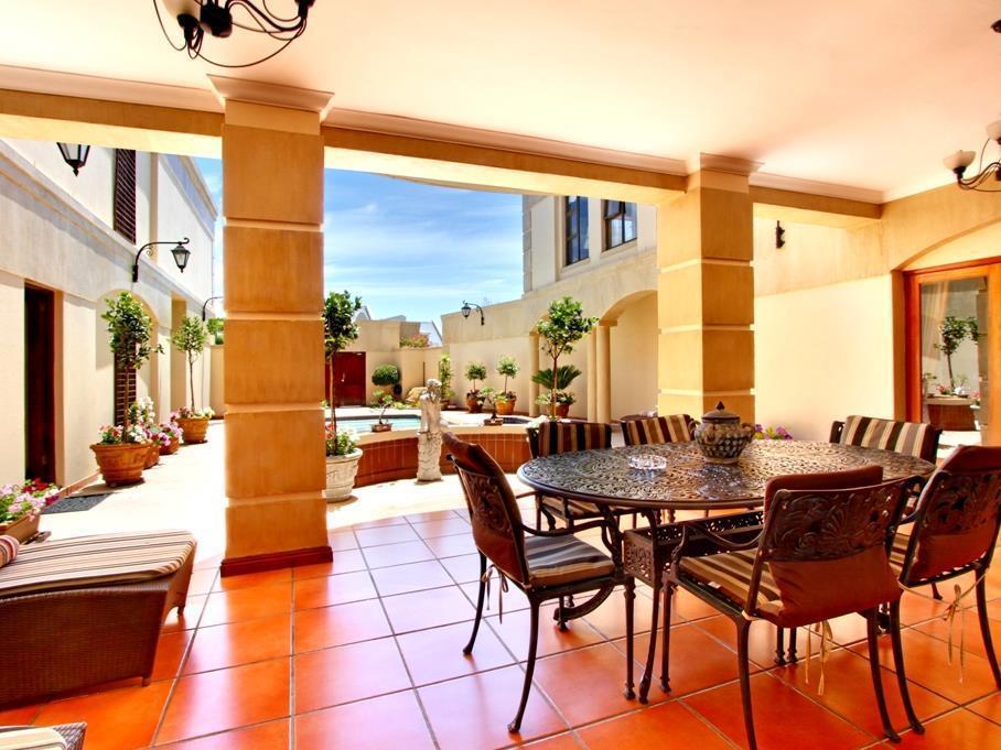 Casa Mia Guesthouse 테이블 뷰 외부 사진