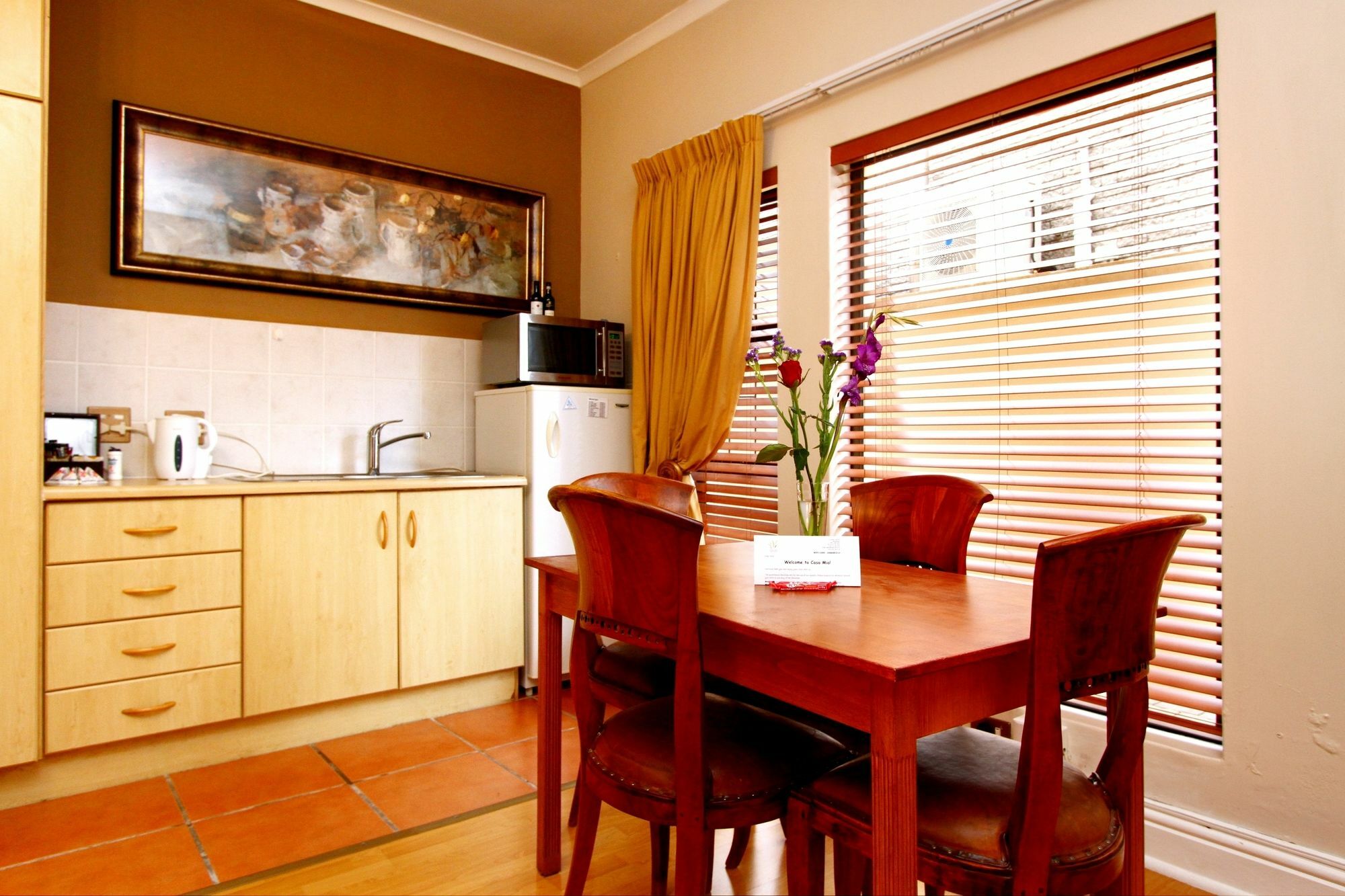 Casa Mia Guesthouse 테이블 뷰 외부 사진