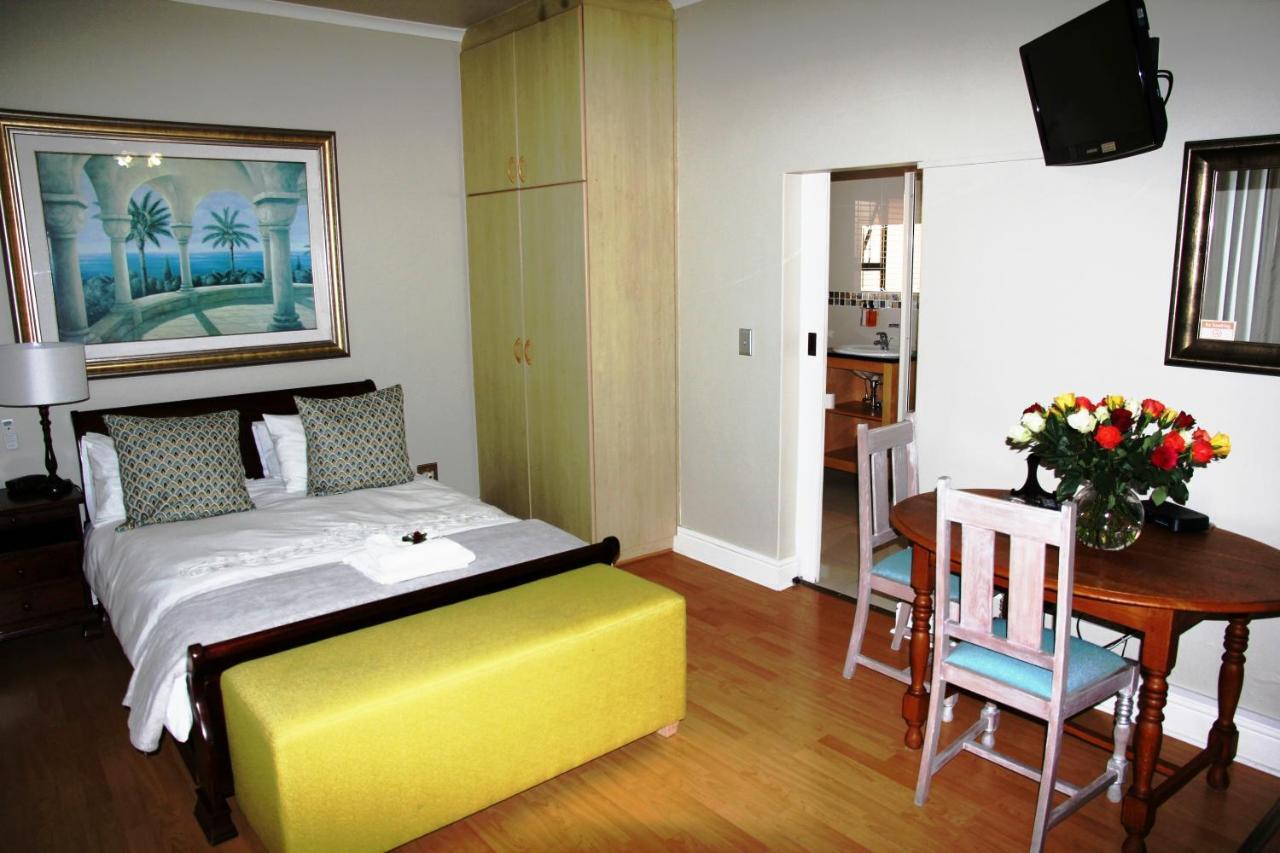 Casa Mia Guesthouse 테이블 뷰 외부 사진