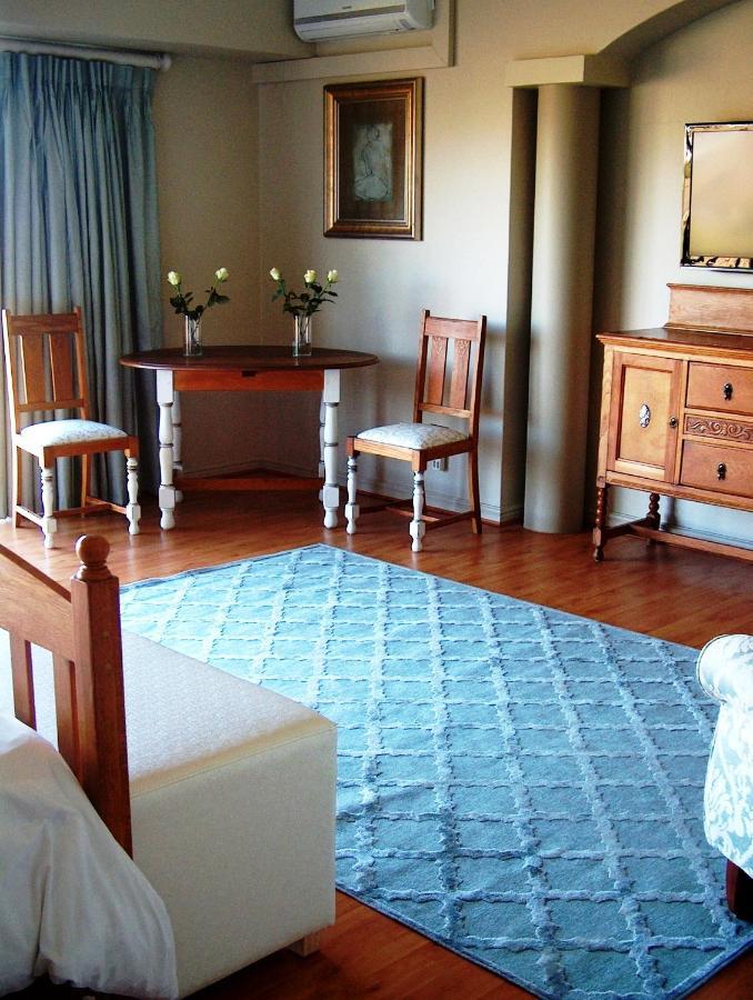 Casa Mia Guesthouse 테이블 뷰 외부 사진