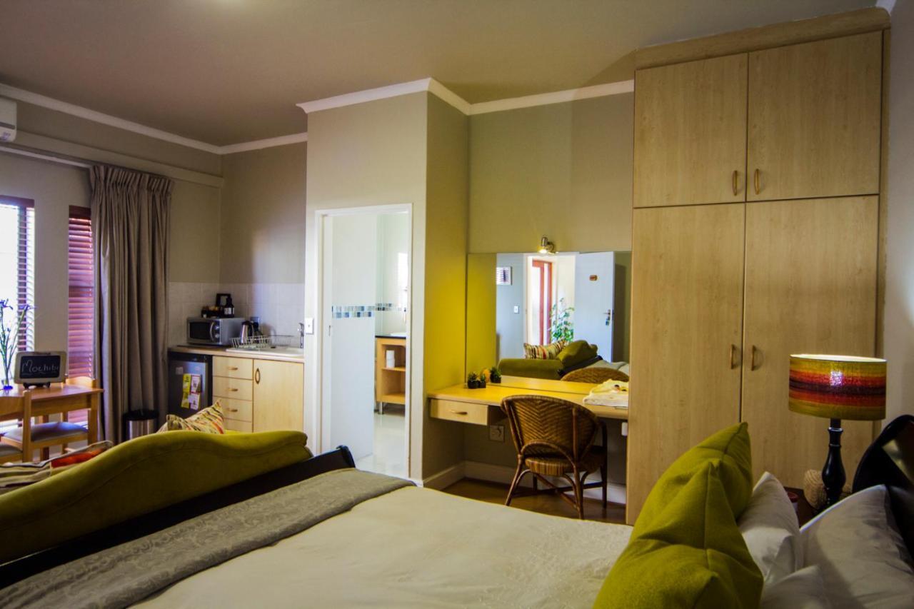 Casa Mia Guesthouse 테이블 뷰 외부 사진